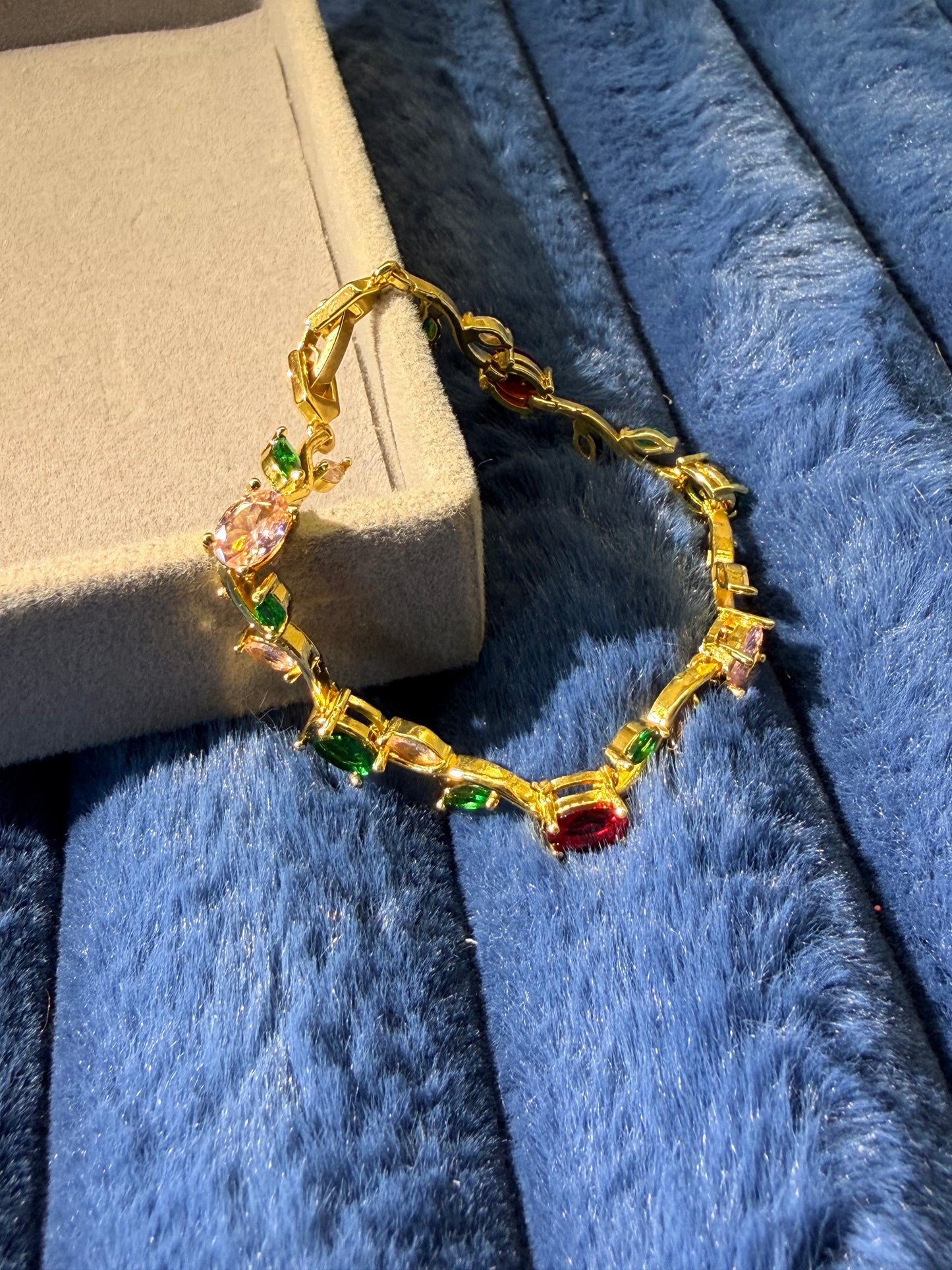 Tulip bracelet