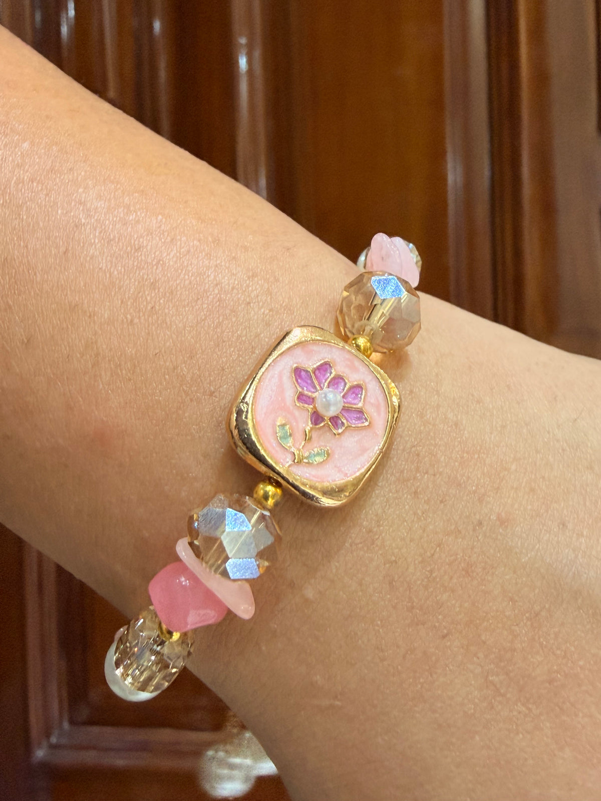 Rosy crystal adjustable bracelet (pink)