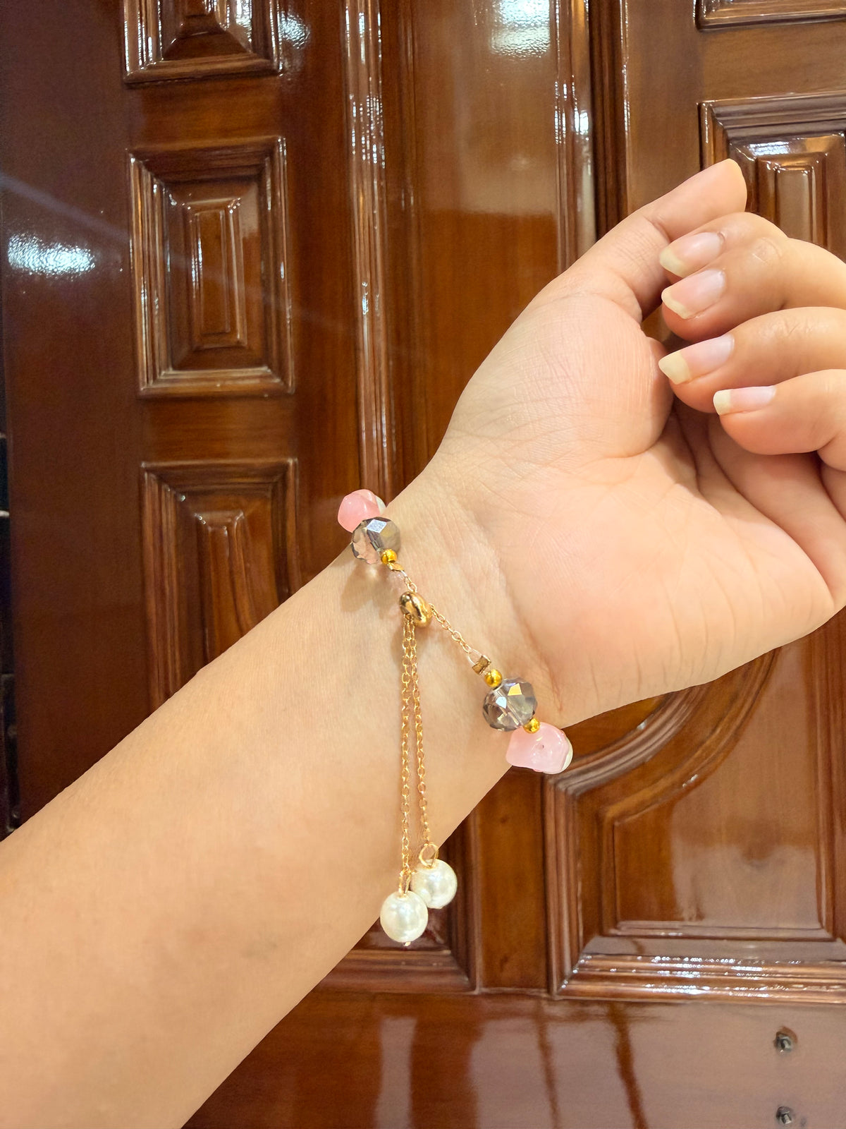 Rosy crystal adjustable bracelet (White)