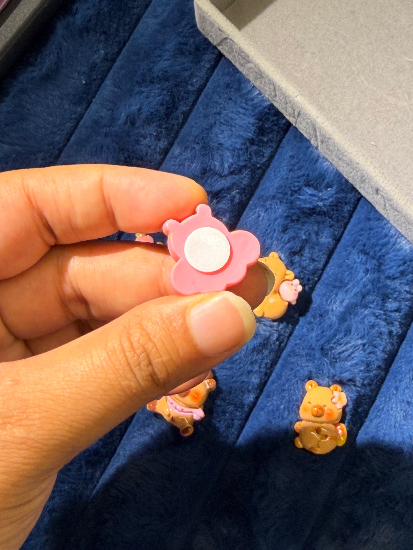 Stickable Capybara charms (6pcs)