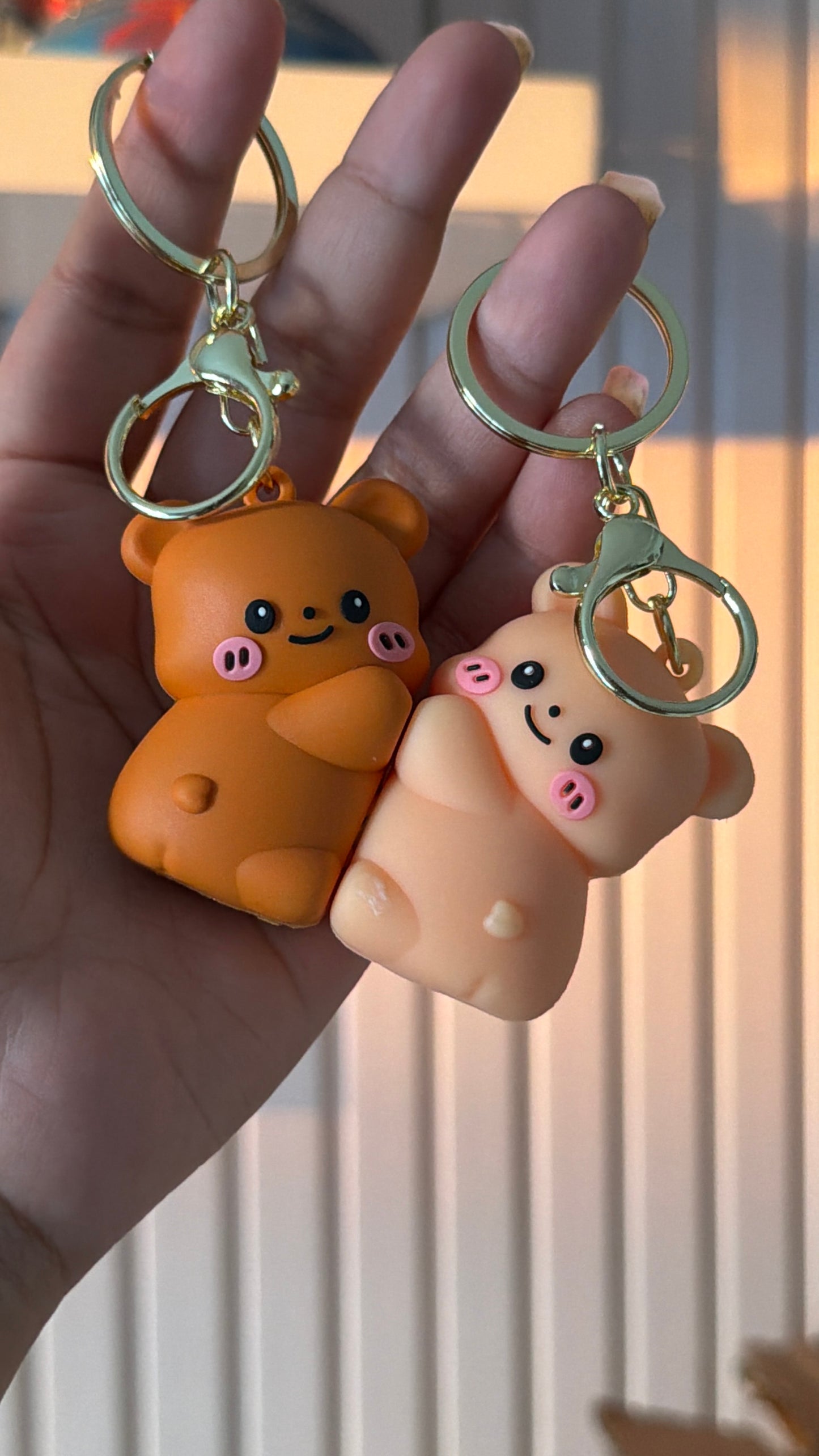 Bear magnetic couple keychain