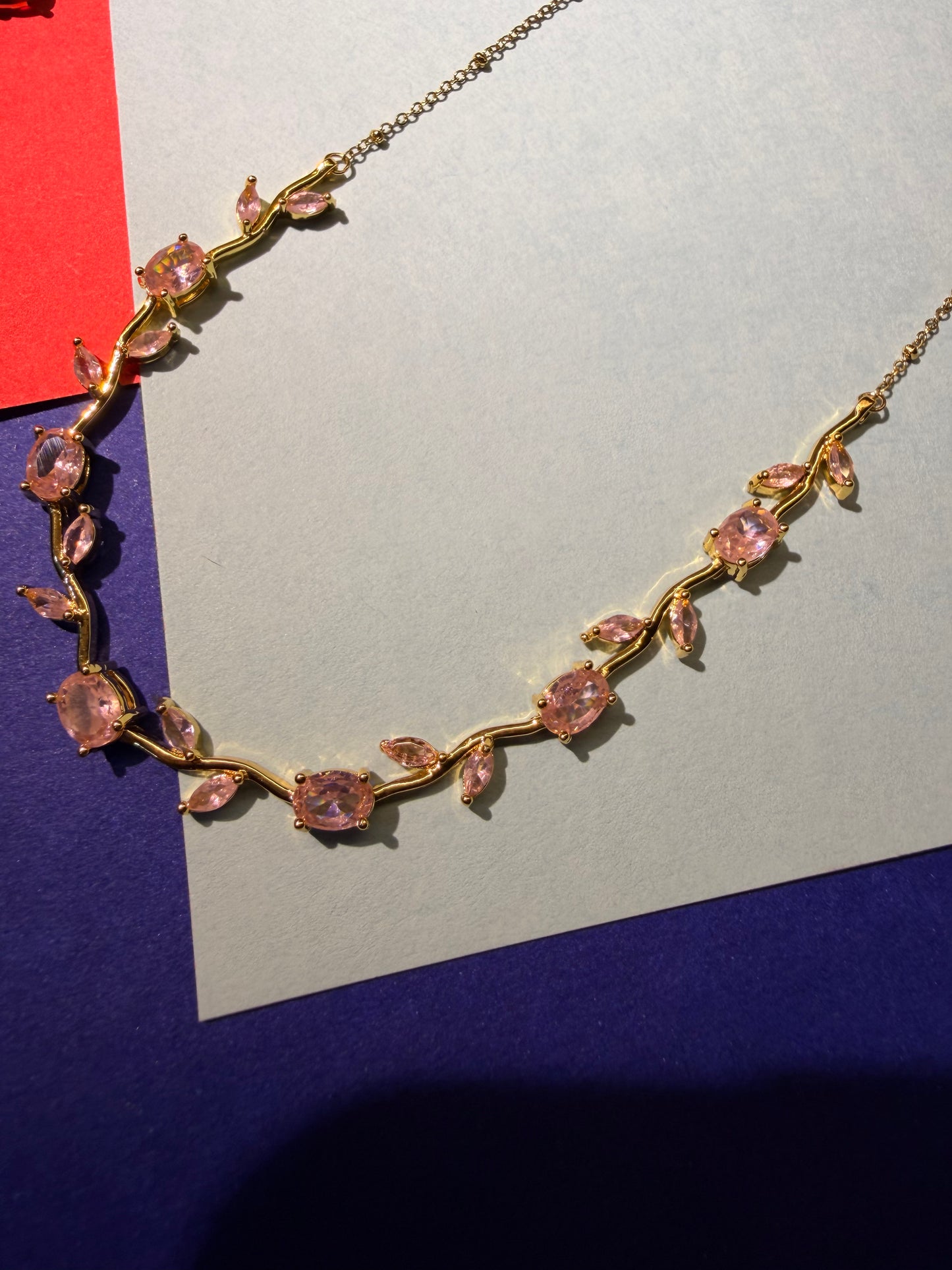 Tulip vine necklace (pink)