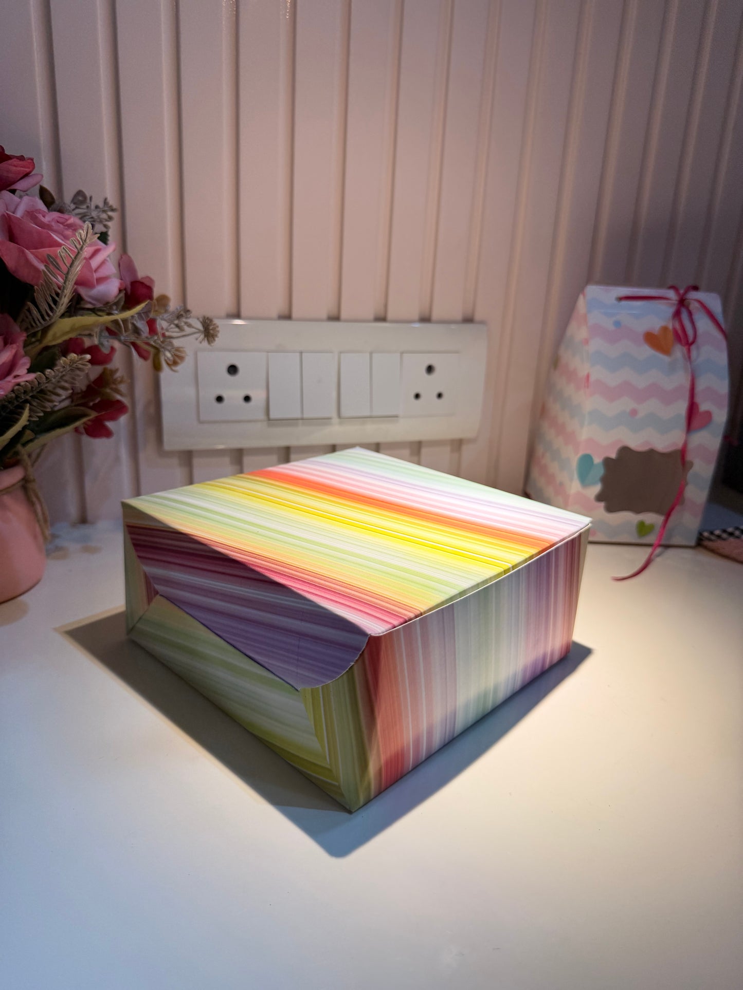 Square hamper boxes