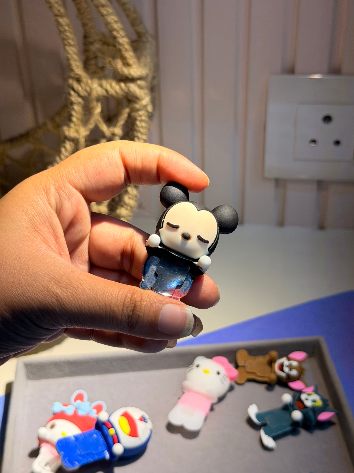 3D mickey phone buddy