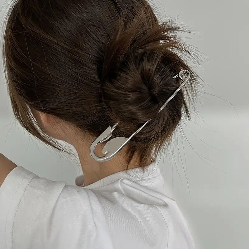 Safety pin hair-clip (pink)