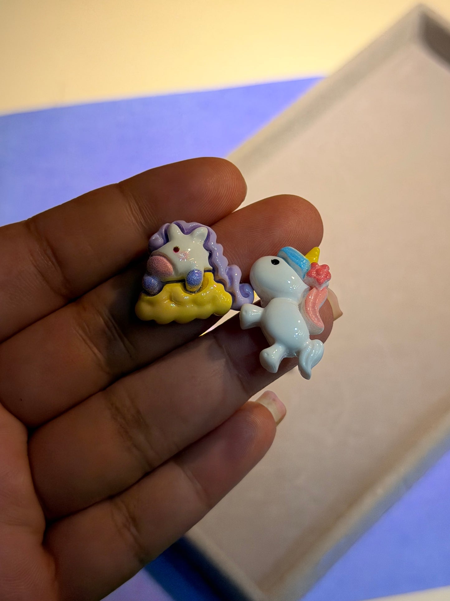 Stickable unicorn charms (6pcs)