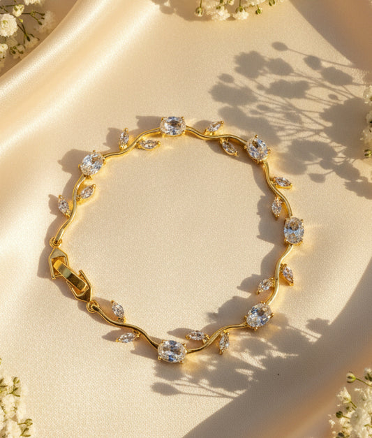 Tulip bracelet (white)