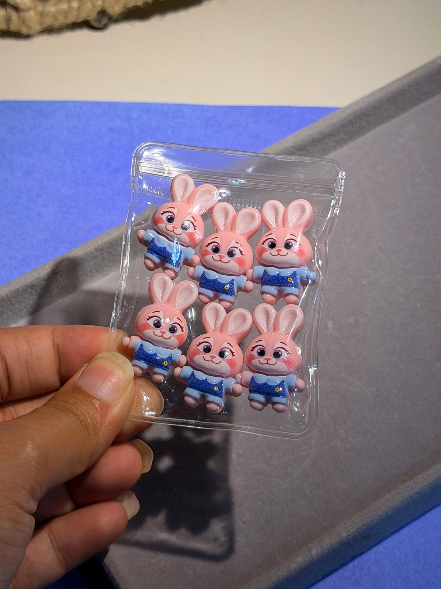 Stickable bunny charms (6pcs)