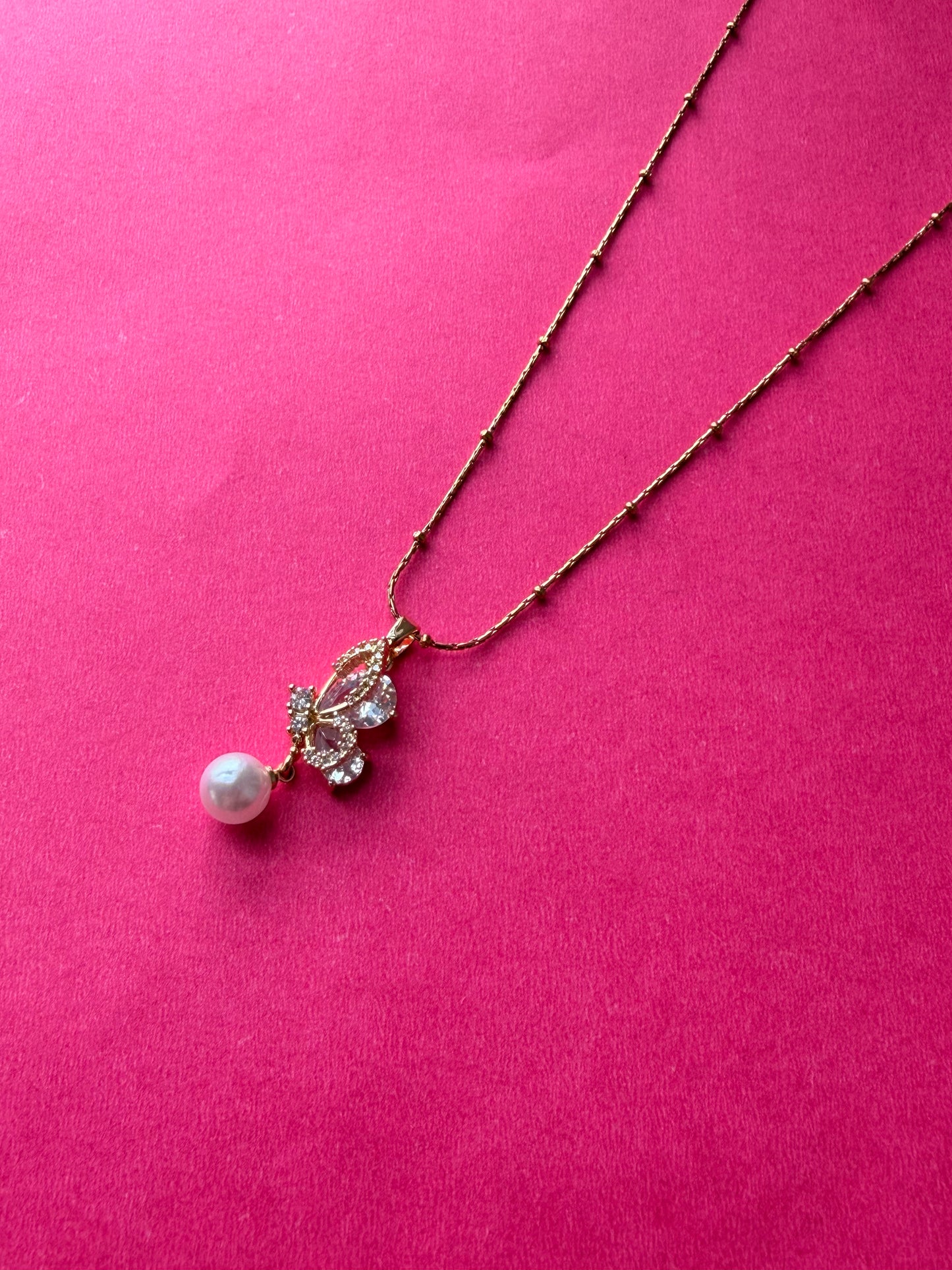 Butterfly& pearl drop pendent
