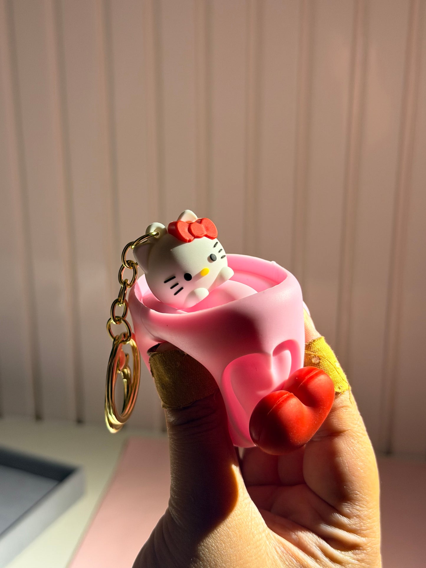 Squeeze me kitty charm