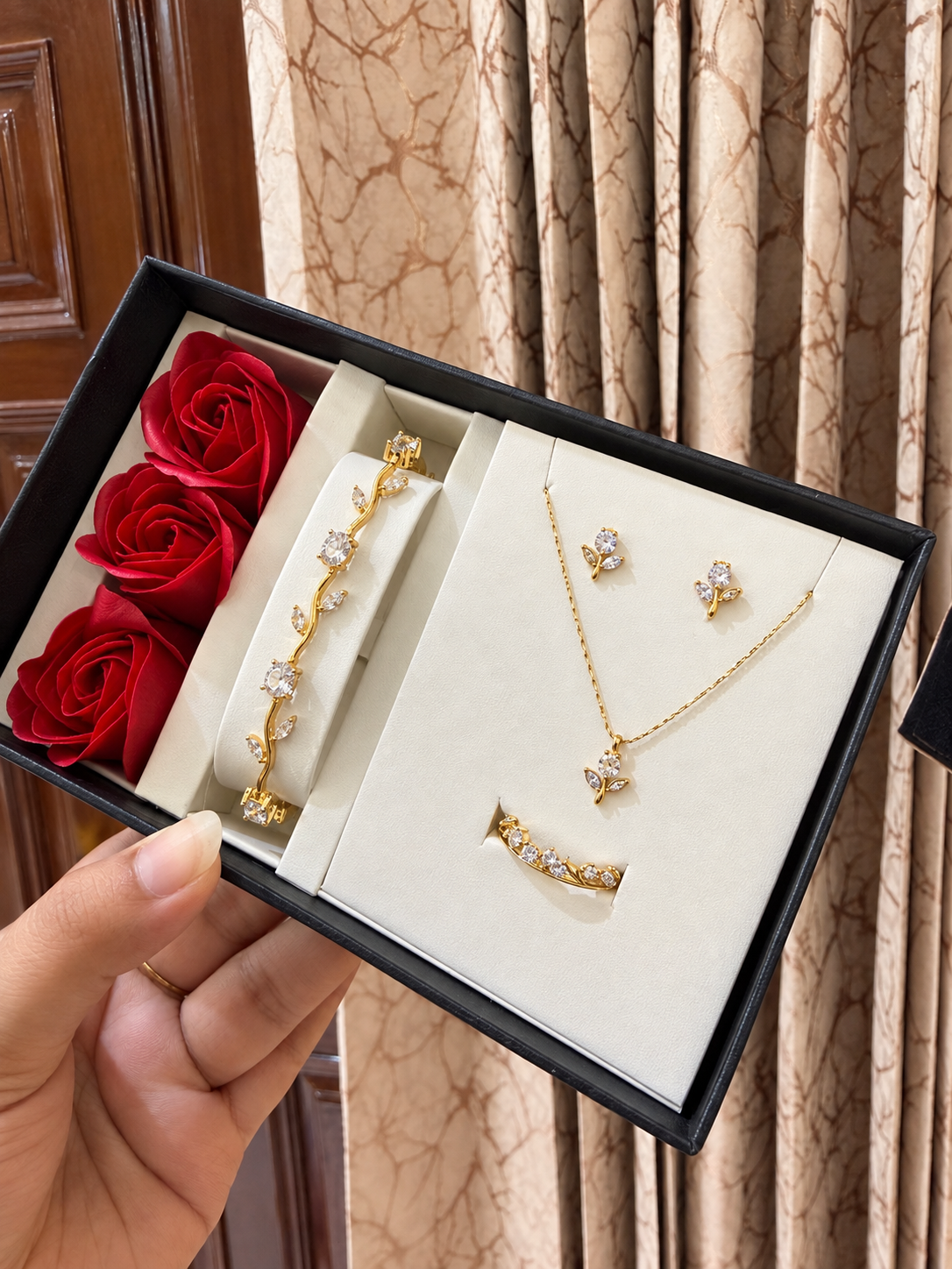 Tulip Bloom Luxe Jewellery Hamper