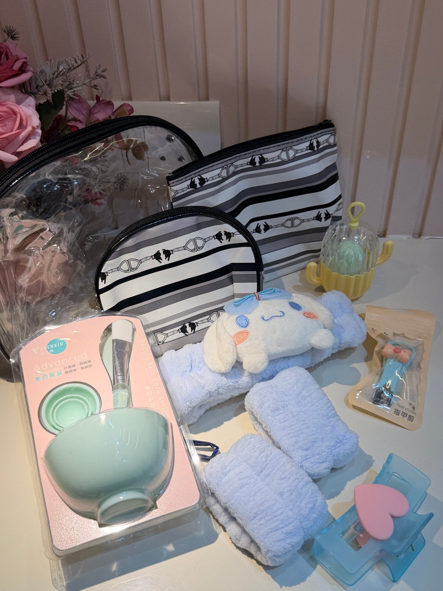 PAMPER HAMPER – Self-Care Essentials Box ( 9 articles)