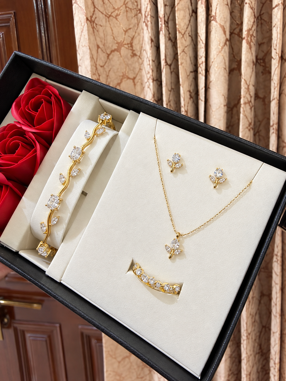 Tulip Bloom Luxe Jewellery Hamper