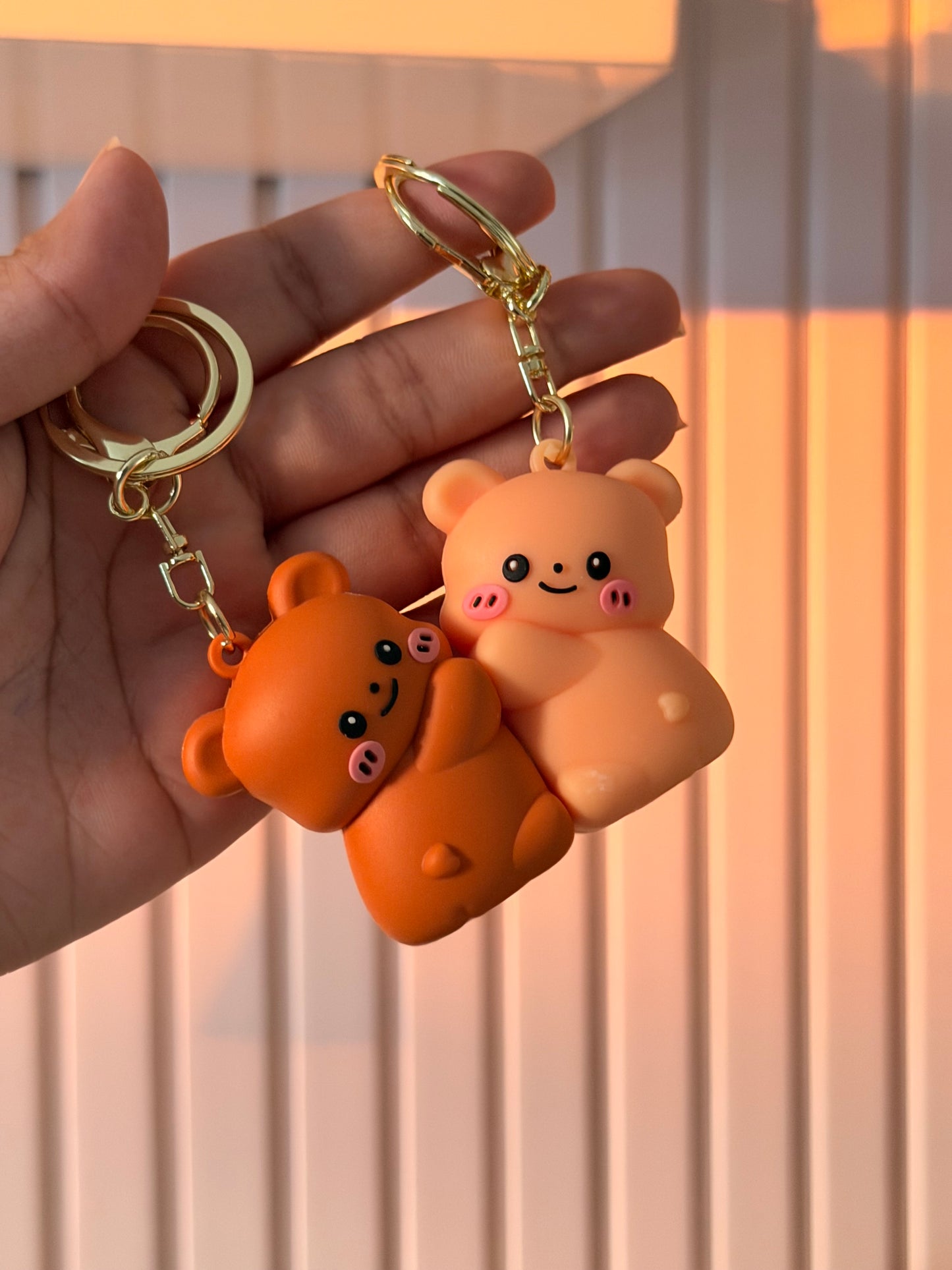 Bear magnetic couple keychain
