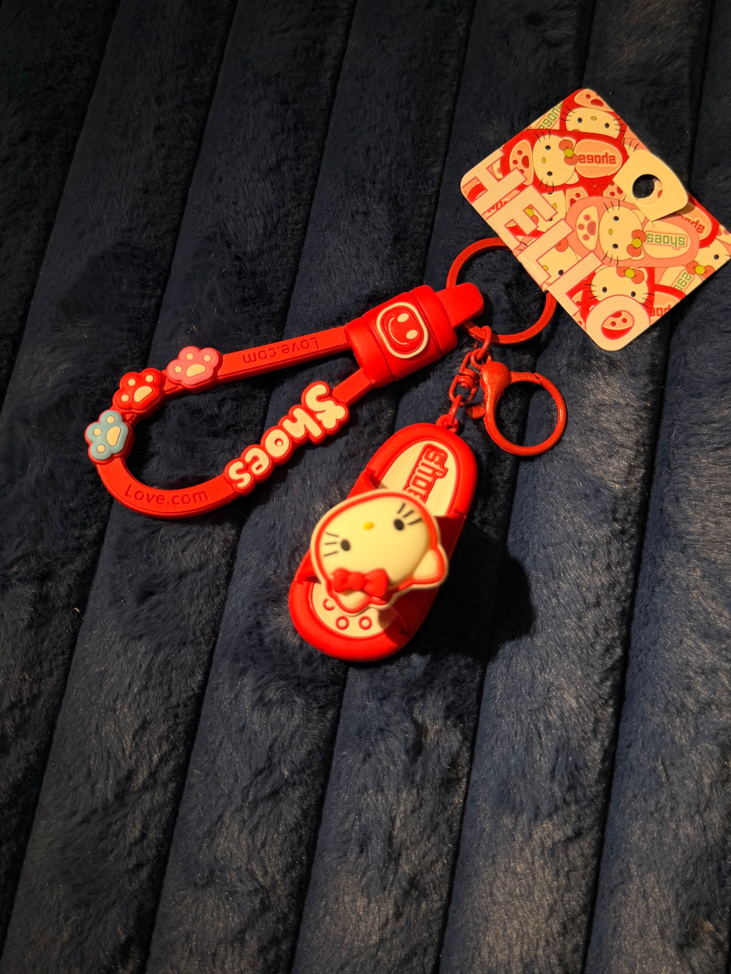 Hello kitty spin and slay keychain