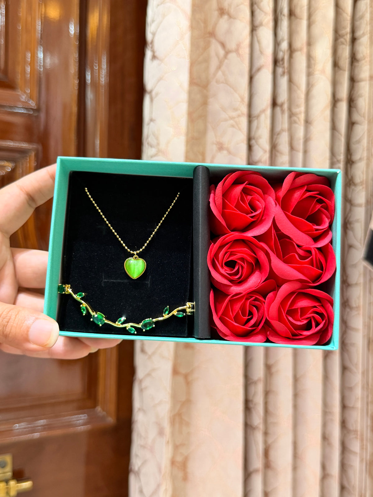 Emerald Love Jewellery Set