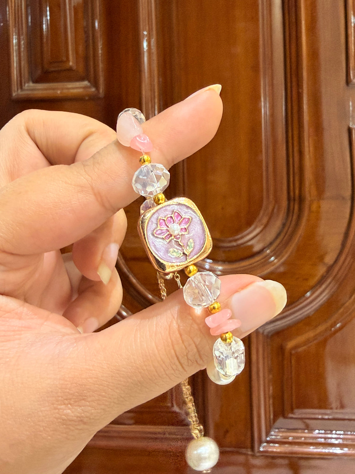 Rosy crystal adjustable bracelet (lavender)