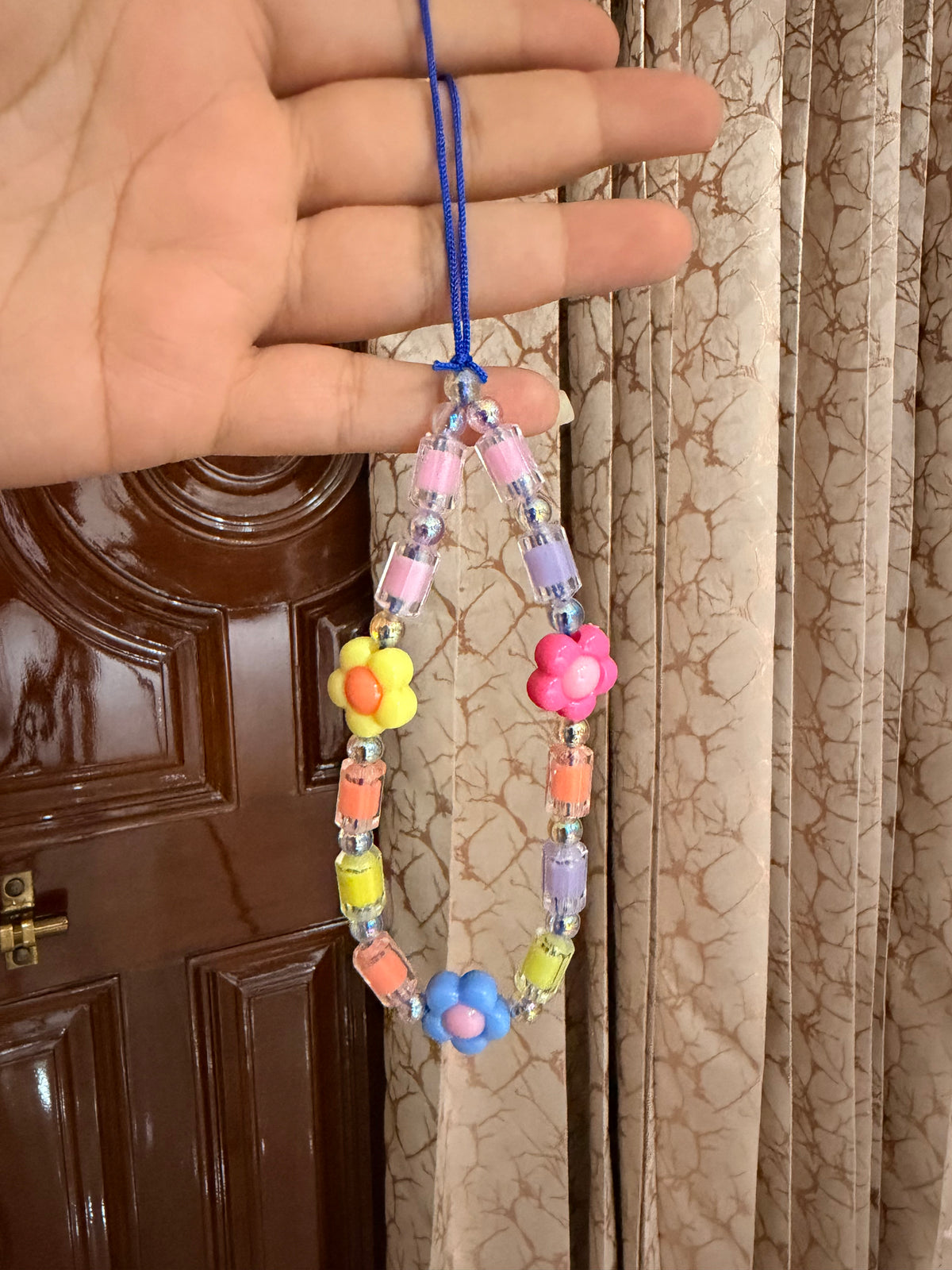 Thread phone charm (4)