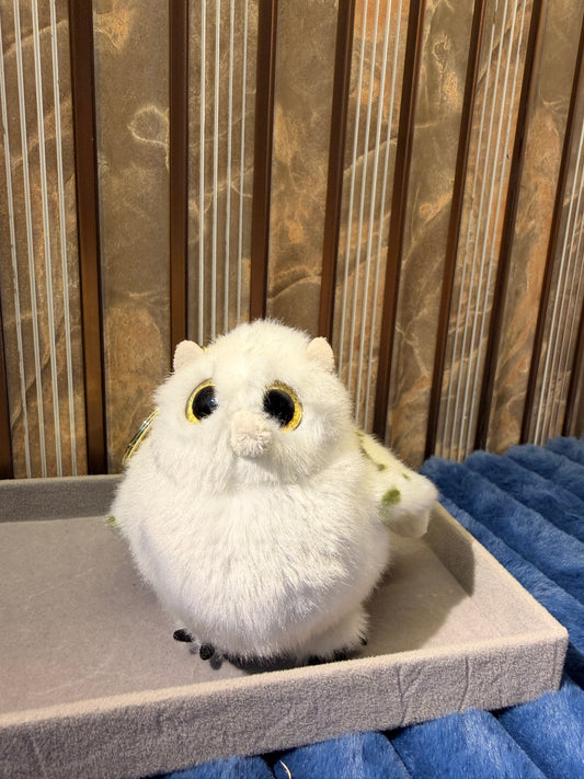 Snowy Wink Owl plushie charm