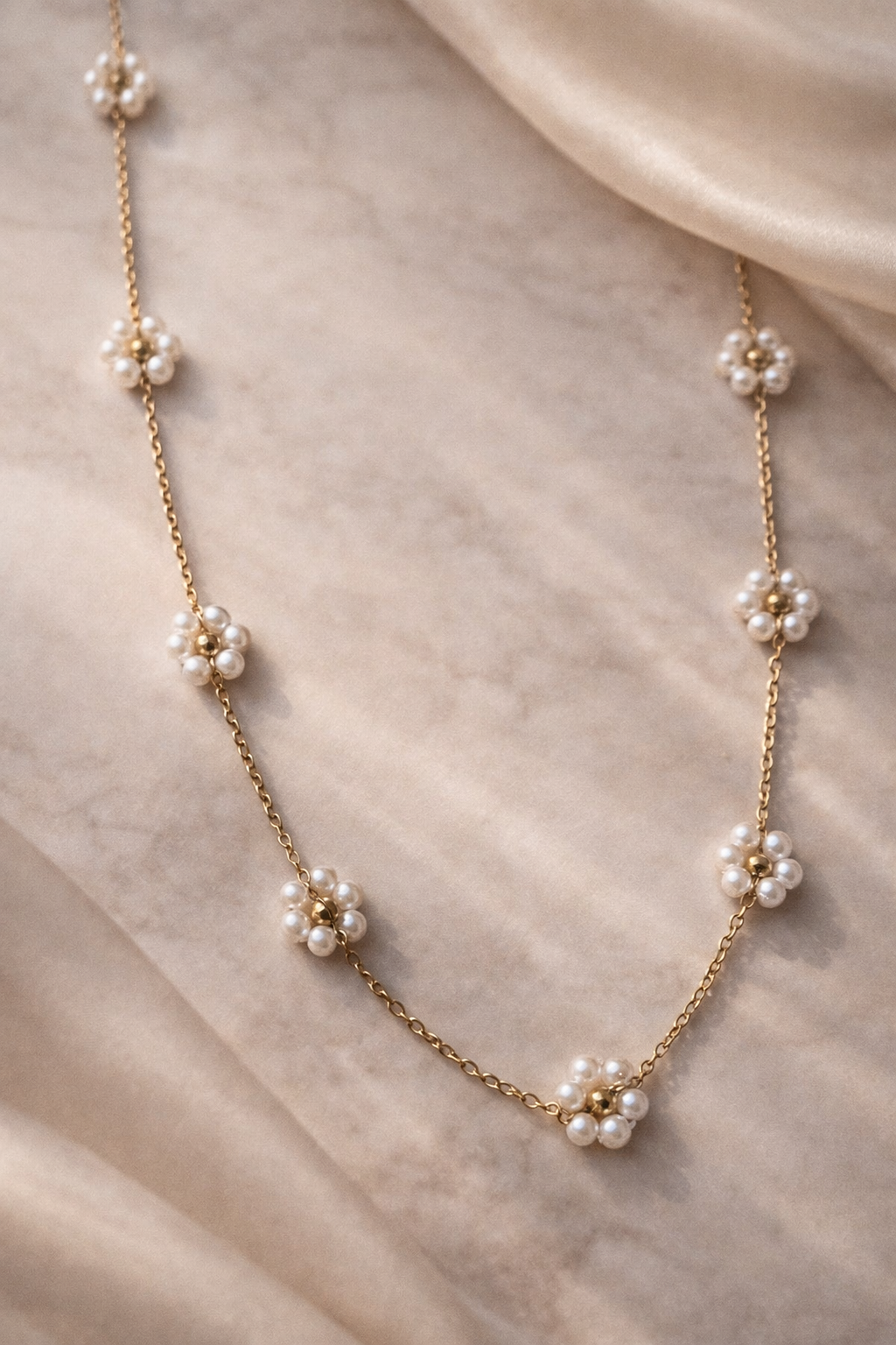 Pearl blossom chain (12 blooms)