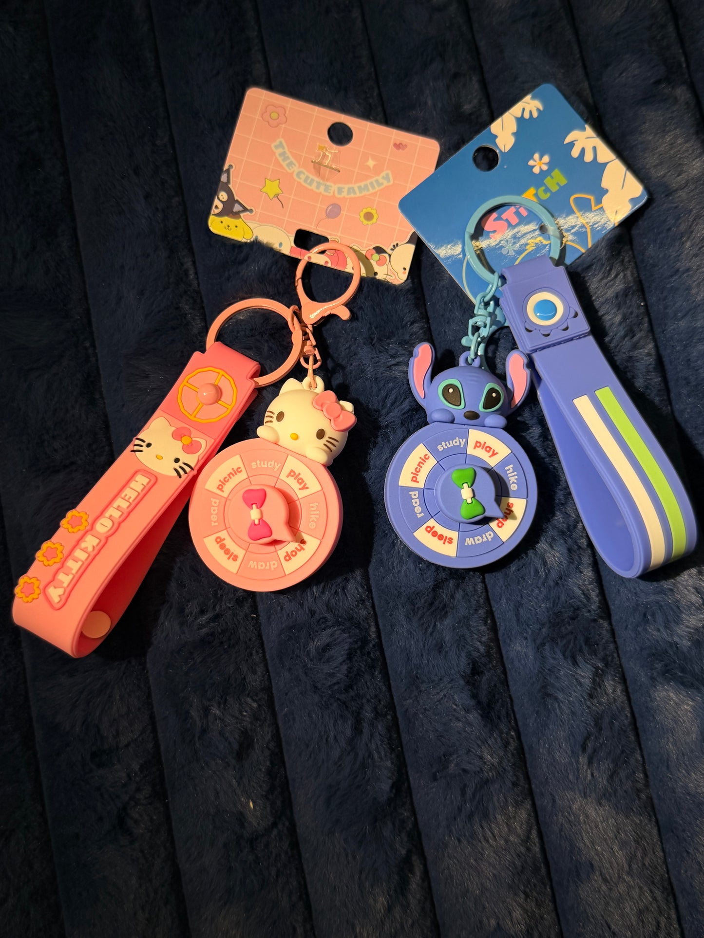 Hello kitty spin and slay keychain