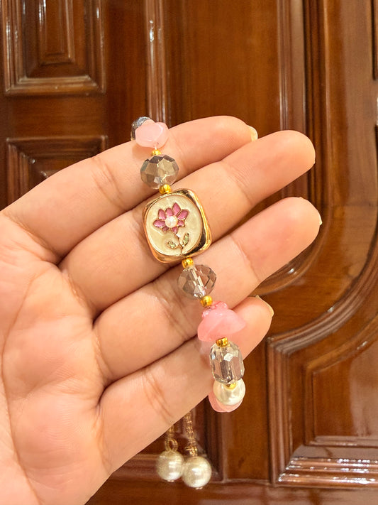Rosy crystal adjustable bracelet (White)