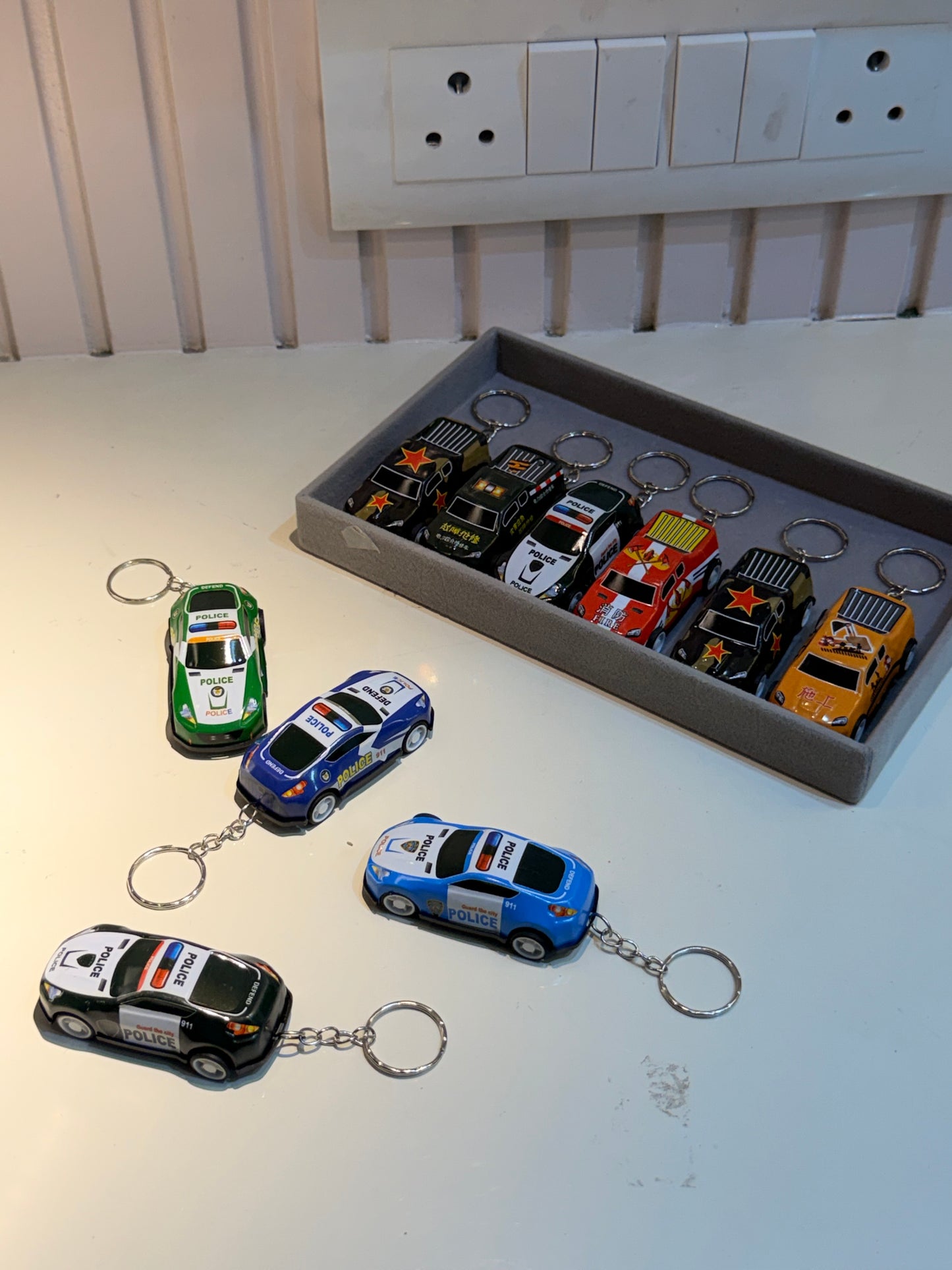 Pullback car keychain