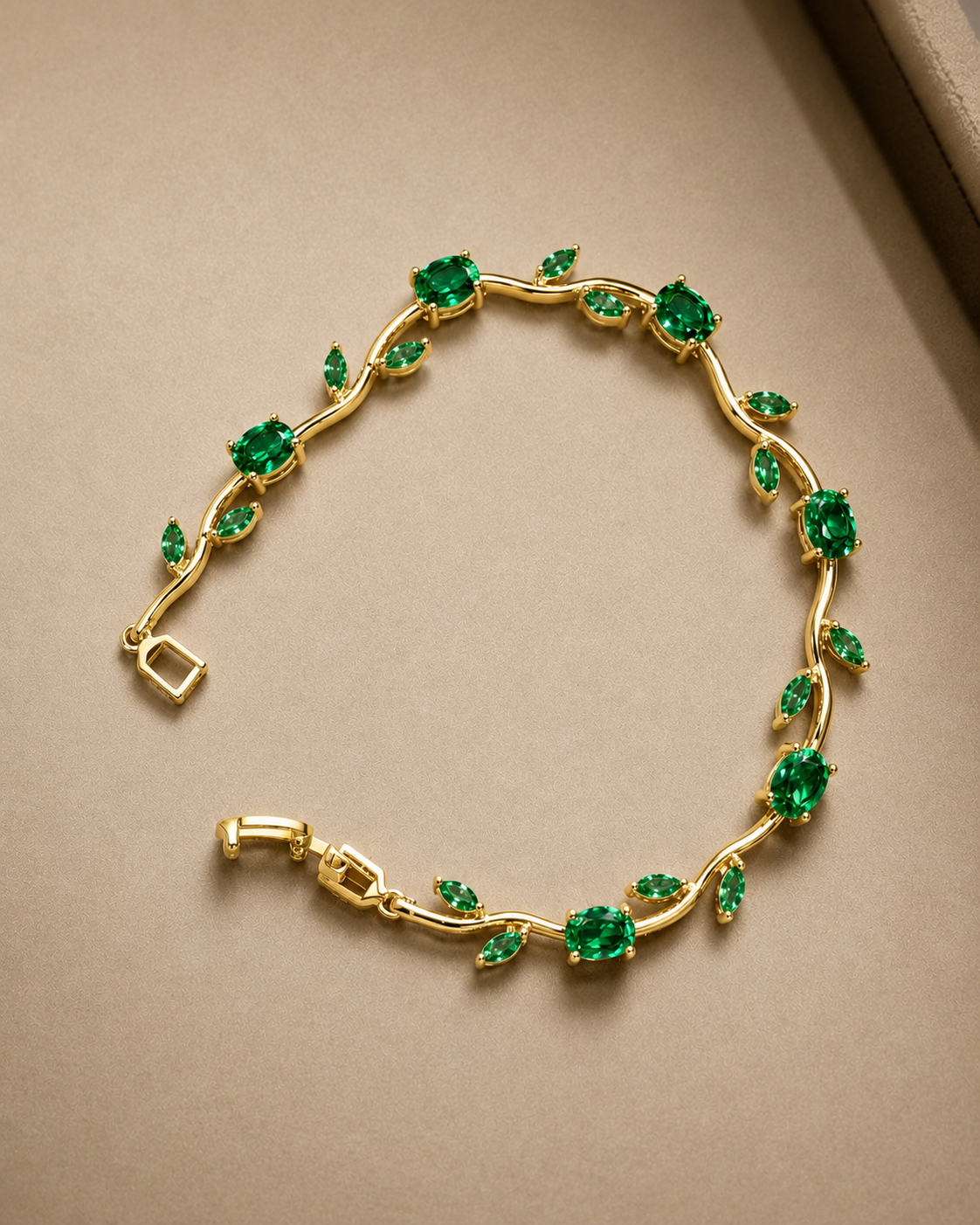 Tulip bracelet (emerald green)