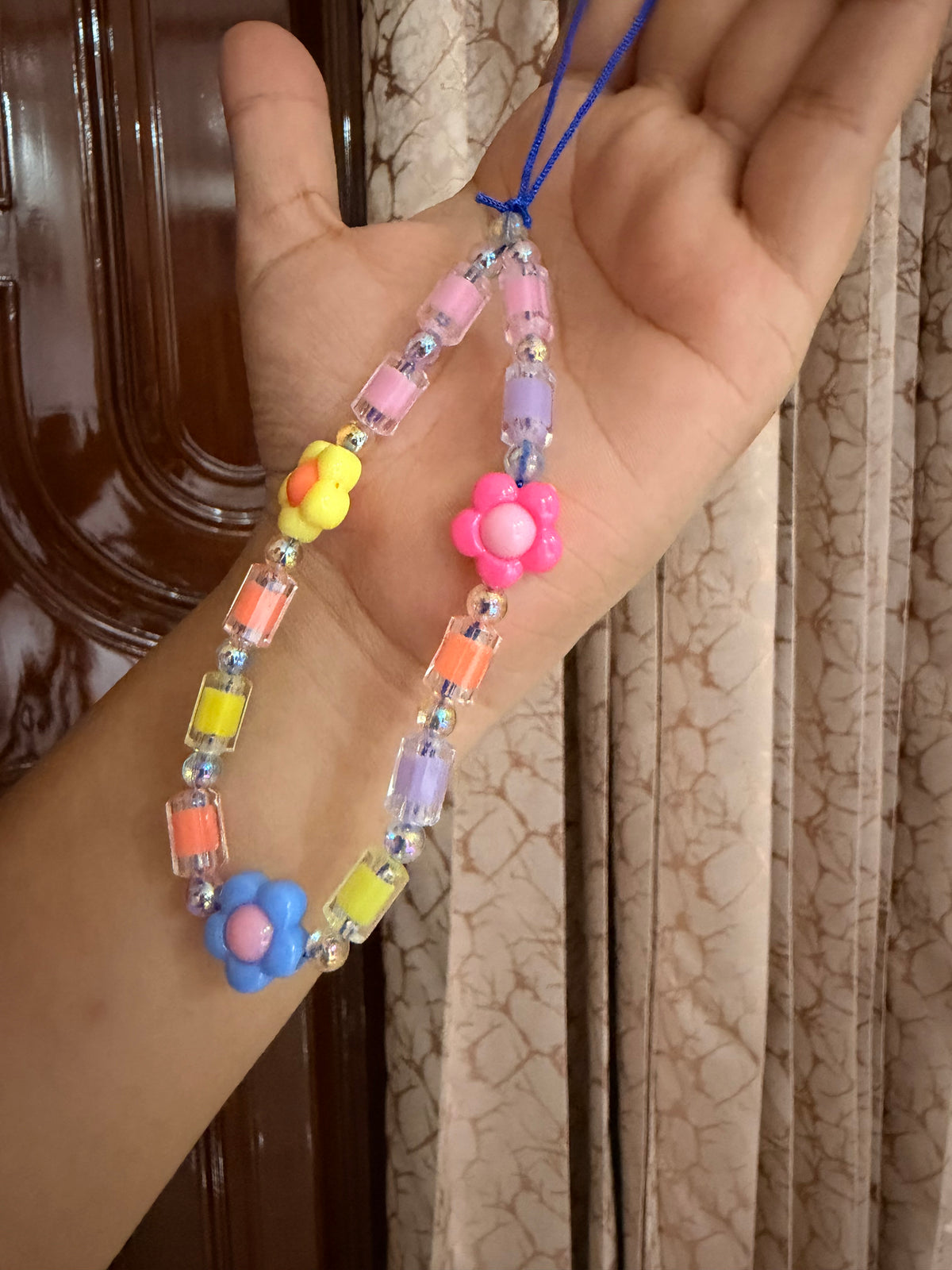 Thread phone charm (4)