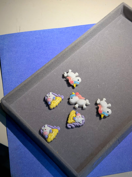 Stickable unicorn charms (6pcs)