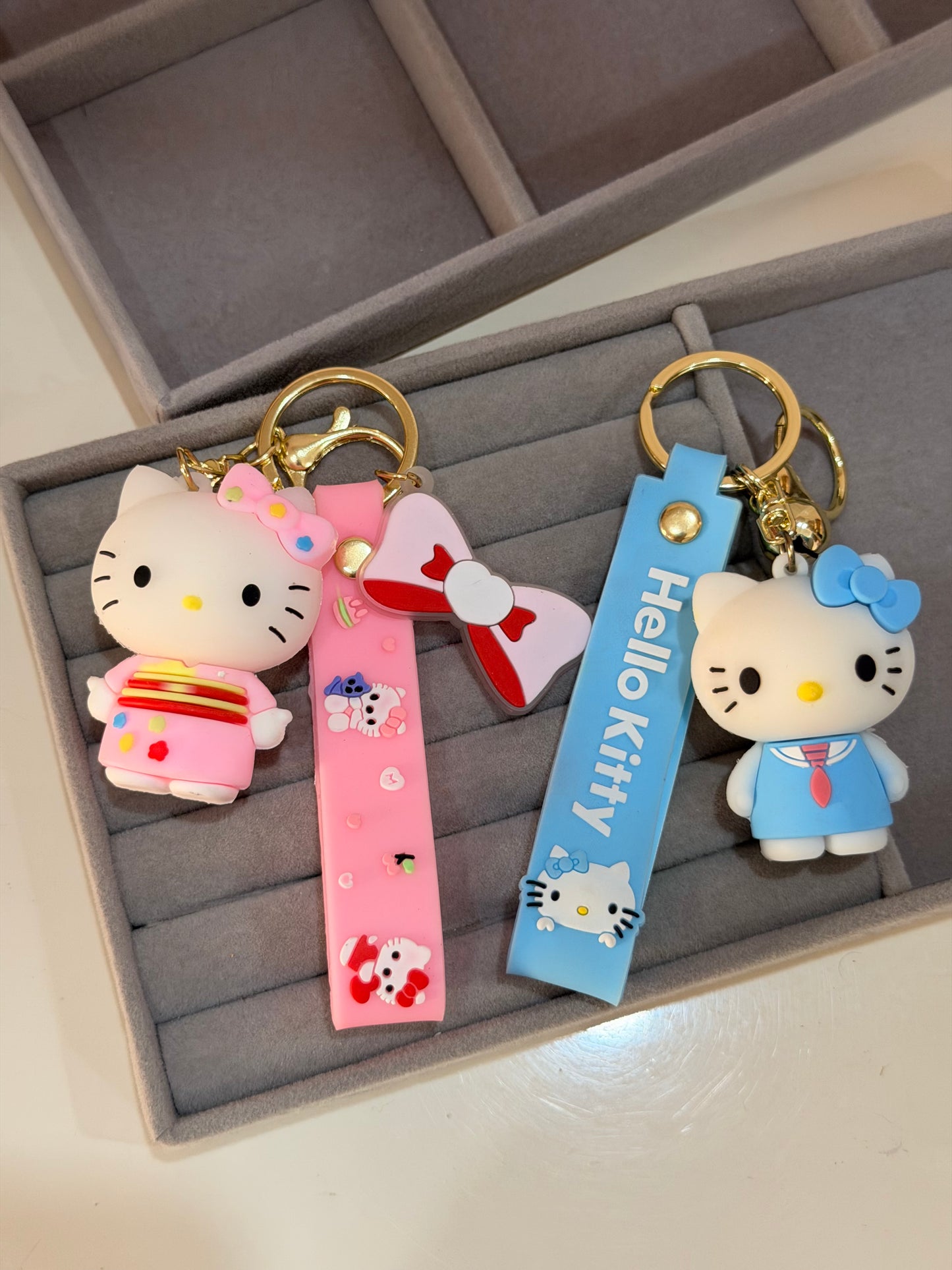 Hello kitty silicon keychain (pink)