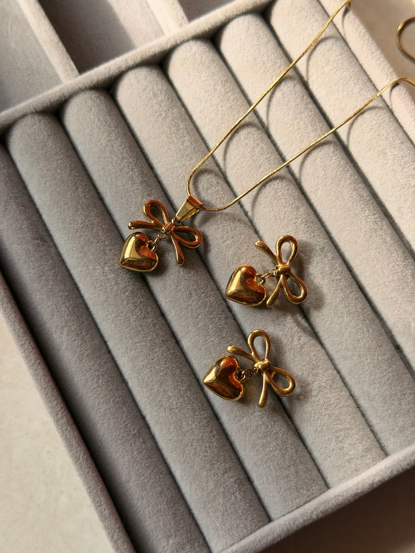 Coquette heart bow set
