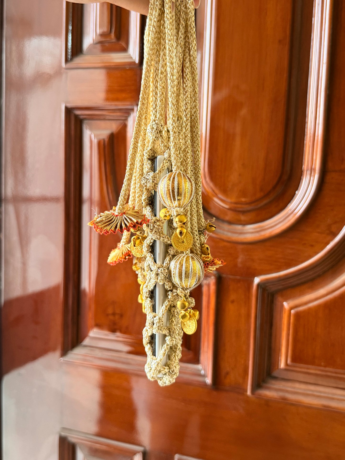 Royal Potli Phone Sling – antique Gold