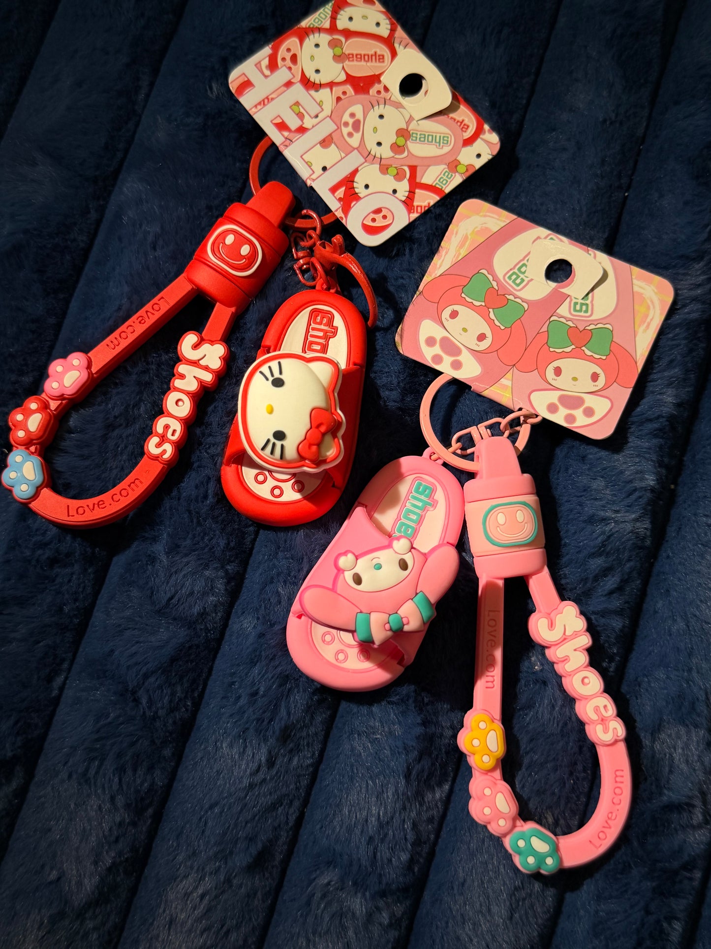 Hello kitty spin and slay keychain