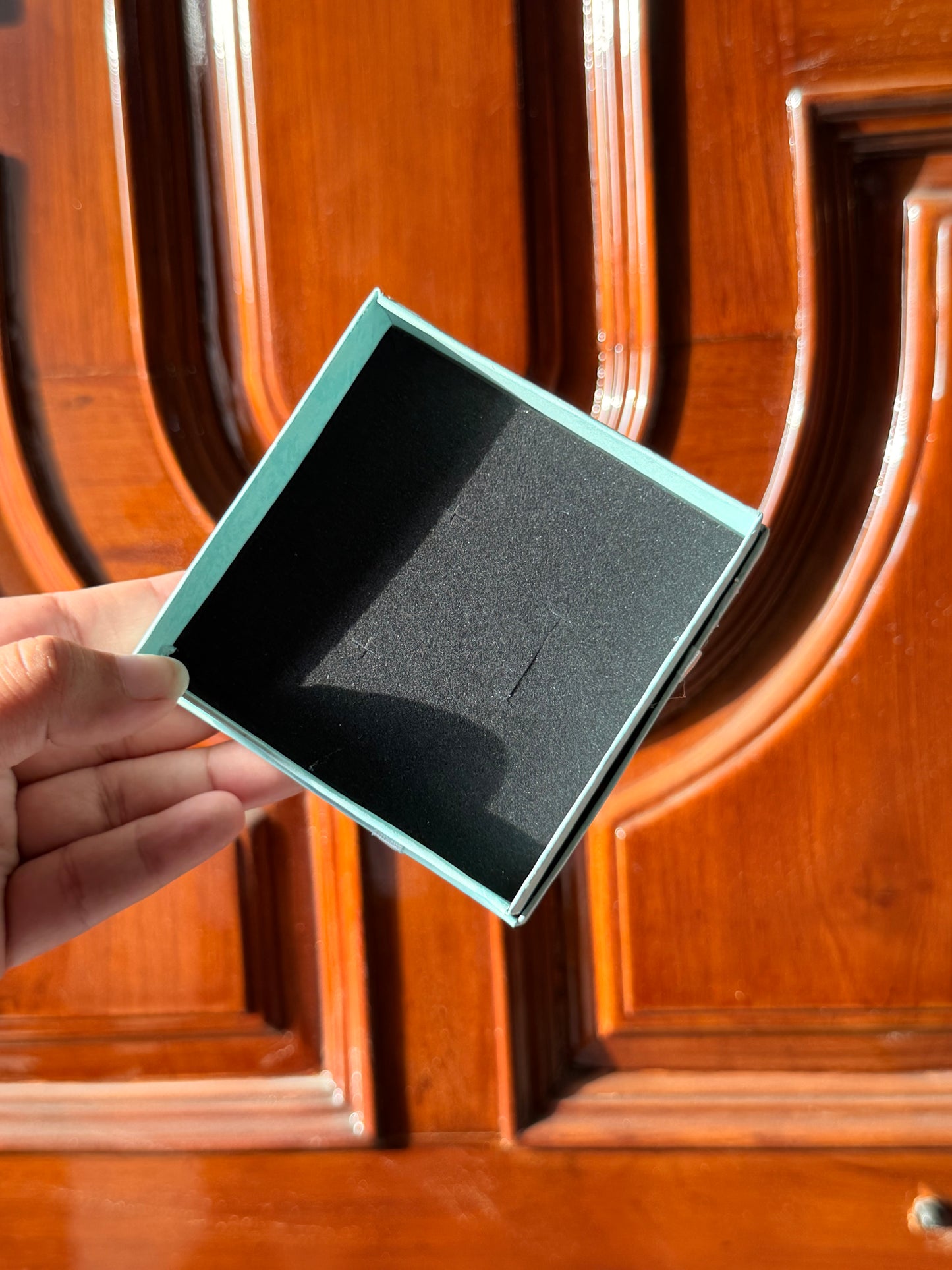 Square display box