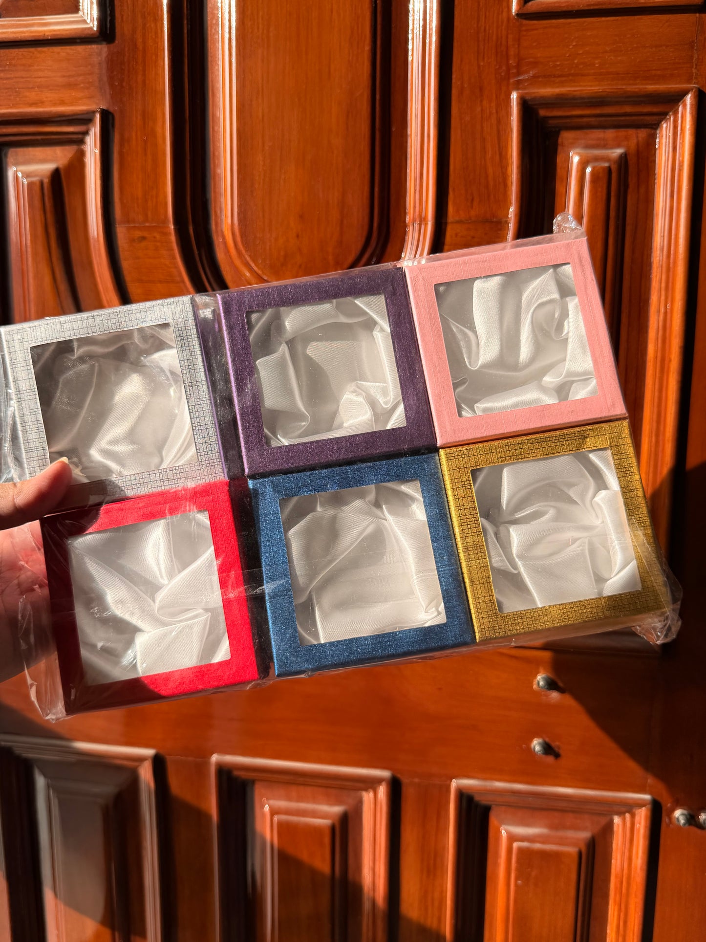 Bracelet display box with satin cloth