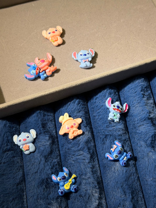 Stickable stitch charms (8pcs)